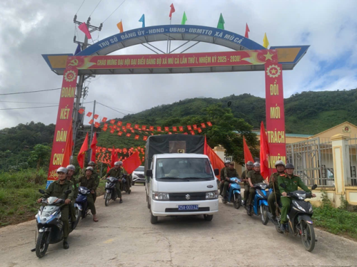 Công an xã Mù Cả ra quân đảm bảo ANTT trên địa bàn dịp nghĩ lễ 30/4 và 01/05 năm 2026