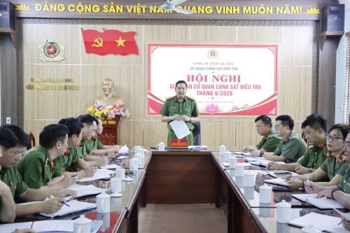 Đại tá Phạm Hải Đăng – Phó Giám đốc Công an tỉnh, Thủ trưởng Cơ quan Cảnh sát điều tra phát biểu tại Hội nghị