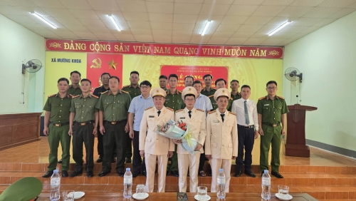 Công an xã Mường Khoa tổ chức Lễ Công bố, trao quyết định thăng cấp bậc hàm, nâng lương năm 2026