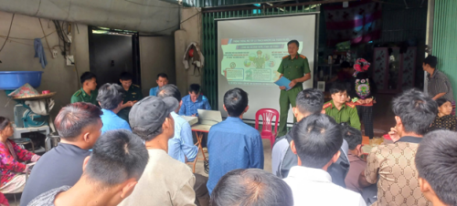 Tuyên truyền pháp luật gắn với phát triển công dân số