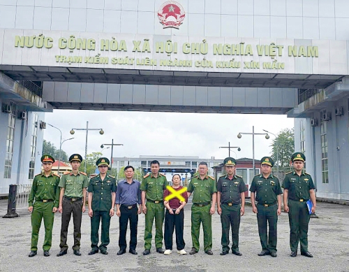 Bắt giữ “nữ quái” 4 tiền án, trốn truy nã bằng chiêu trò…liên tiếp sinh con