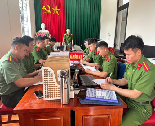 Chi bộ Công an xã Nậm Mạ tổ chức sinh hoạt chi bộ thiết thực, hiệu quả.