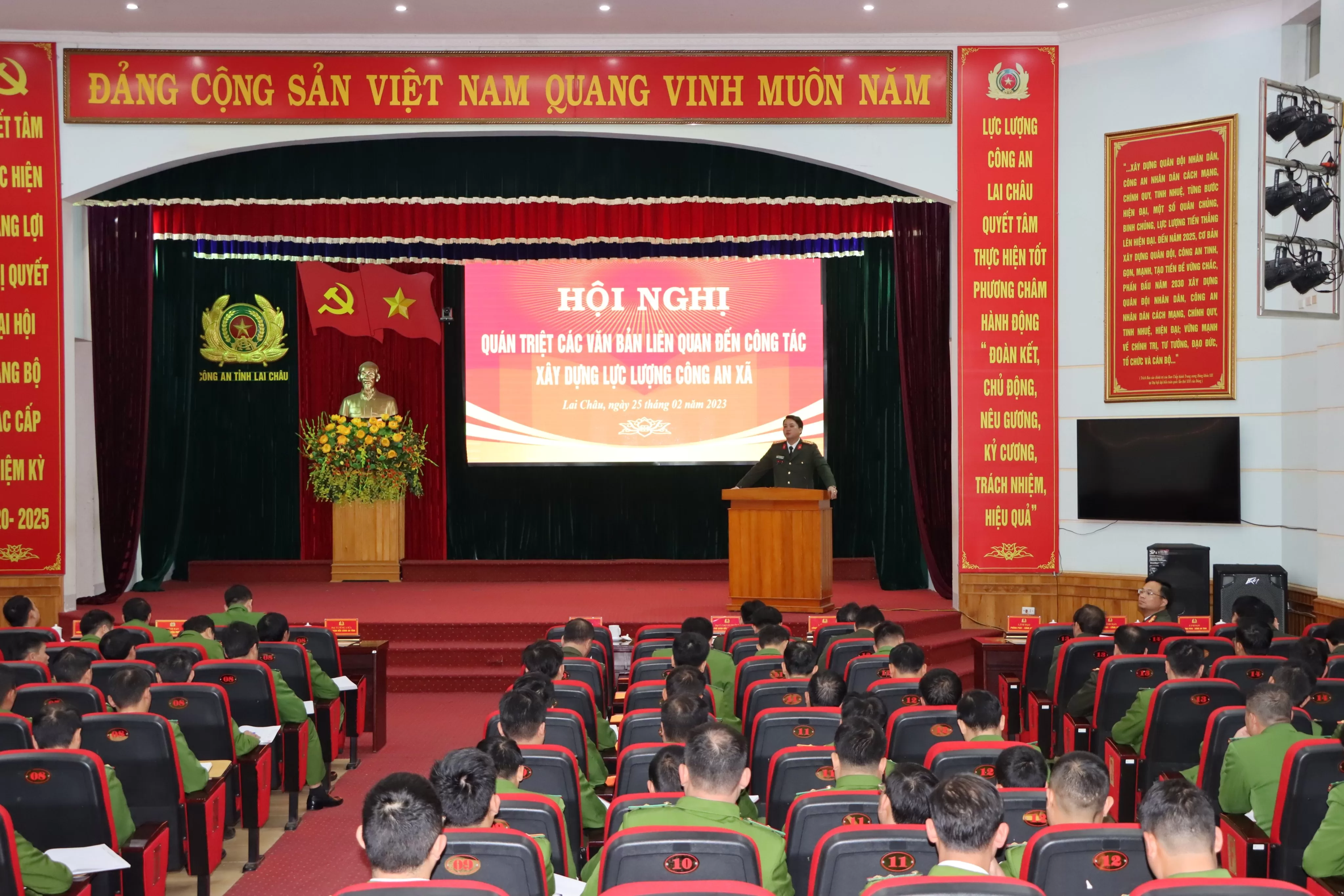 Toàn cảnh Hội nghị