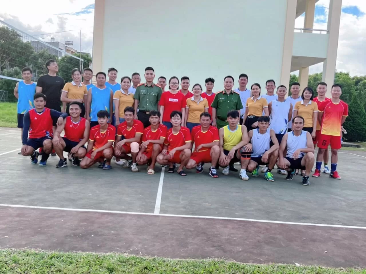 Phòng Cảnh sát cơ động tổ chức hoạt động thể thao chào mừng Ngày truyền thống CAND Việt Nam