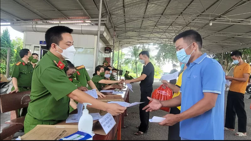 Lại diễn kịch bôi lem chính sách đặc xá