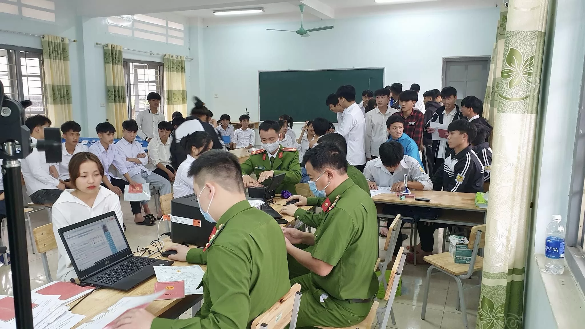 Cấp thẻ CCCD cho người dưới 14 tuổi: Bảo đảm tính khả thi, không lãng phí