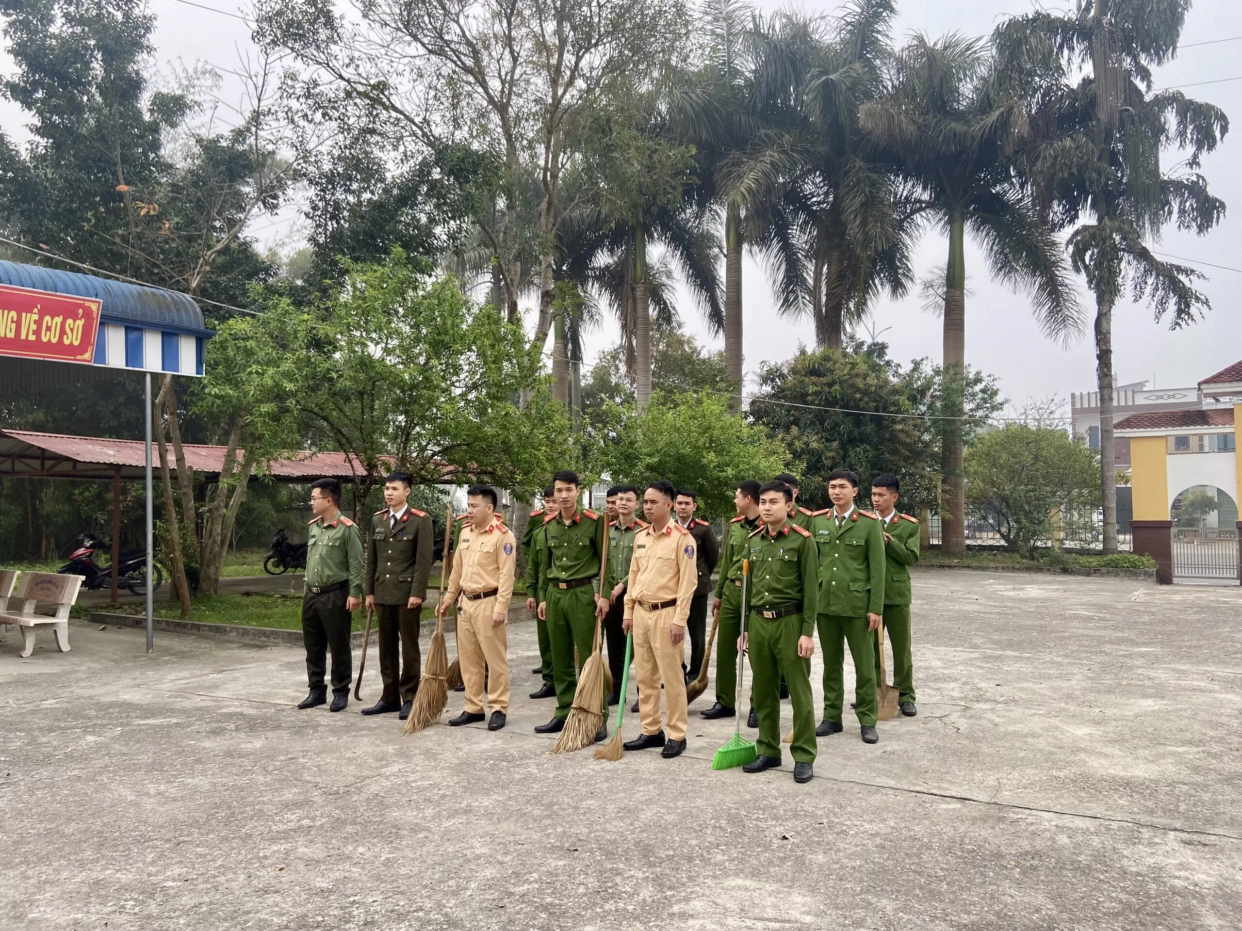 Tuổi trẻ Công an Tam Đường ra quân hưởng ứng “Ngày Chủ nhật xanh” năm 2023