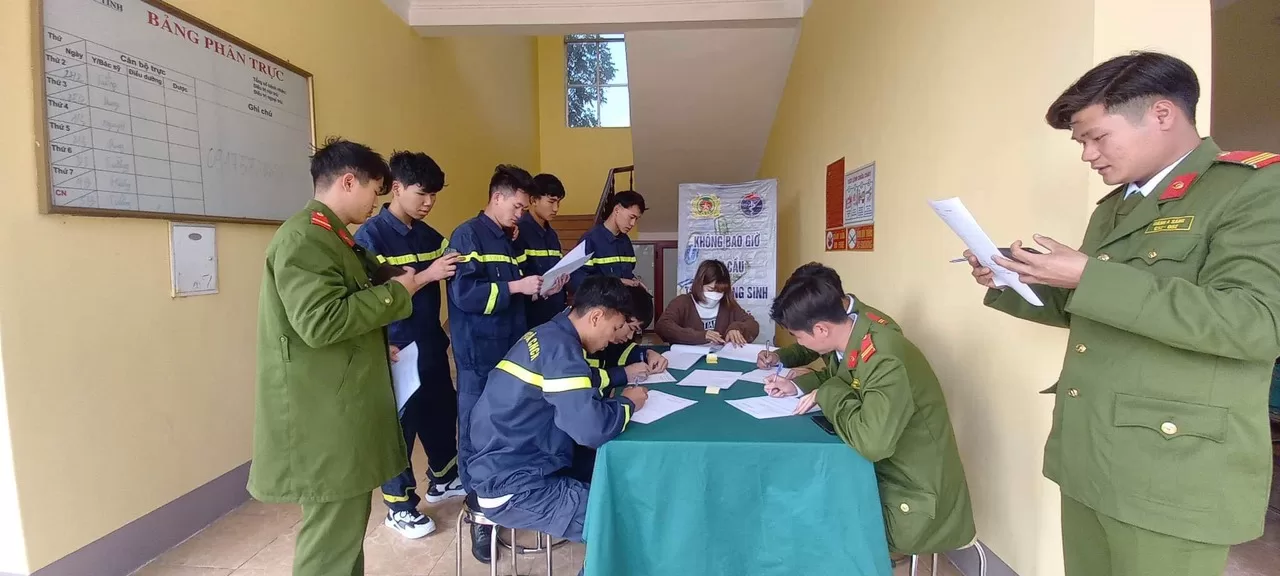 Phòng Tổ chức cán bộ thực hiện công tác khám tuyển sức khỏe đối với hạ sĩ quan nghĩa vụ nhập ngũ năm 2021, phục vụ công tác xét chuyển chuyên nghiệp năm 2023