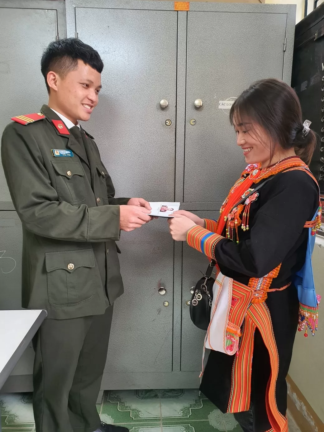 Giấy thông hành xuất, nhập cảnh vùng biên giới cho người dân