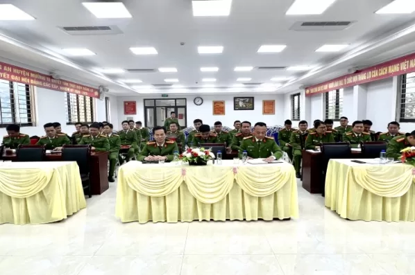Tổ chức tập huấn, hướng dẫn công tác tiếp nhận và giải quyết hồ sơ qua cổng dịch vụ công trực tuyến