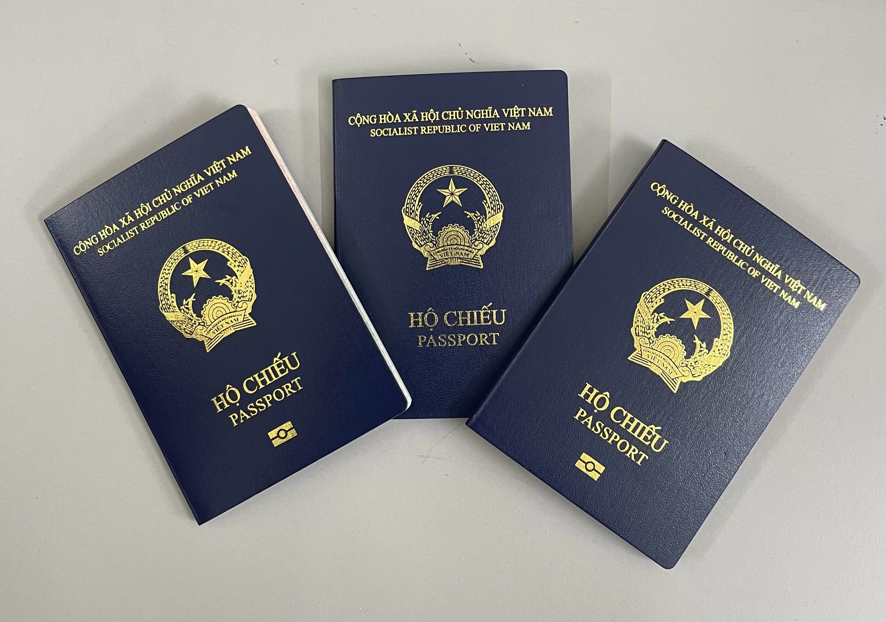 Nguy cơ lộ lọt thông tin cá nhân khi thông qua dịch vụ cò mồi làm hộ chiếu trực tuyến