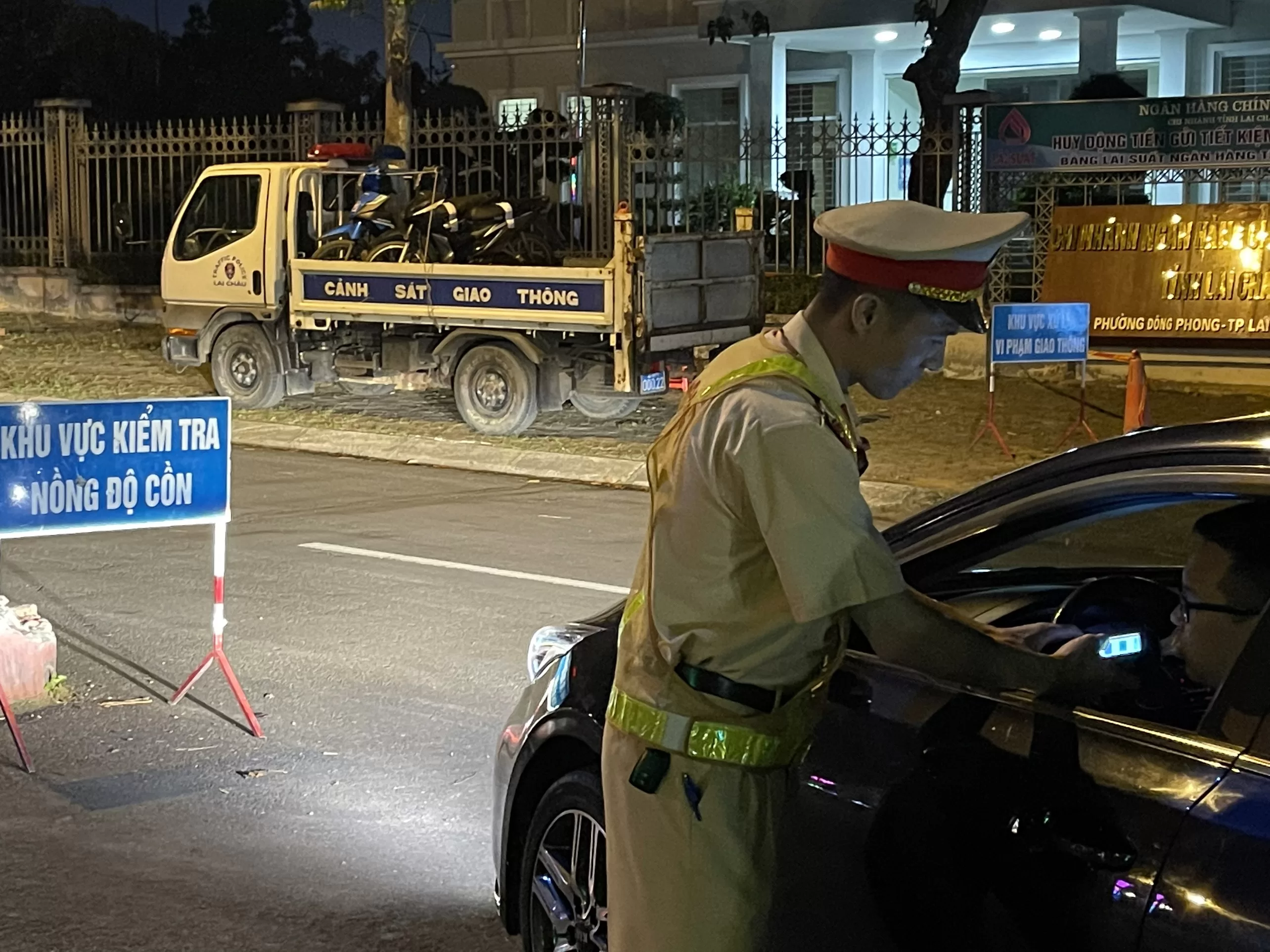 Tăng cường xử lý người điều khiển phương tiện giao thông vi phạm nồng độ cồn