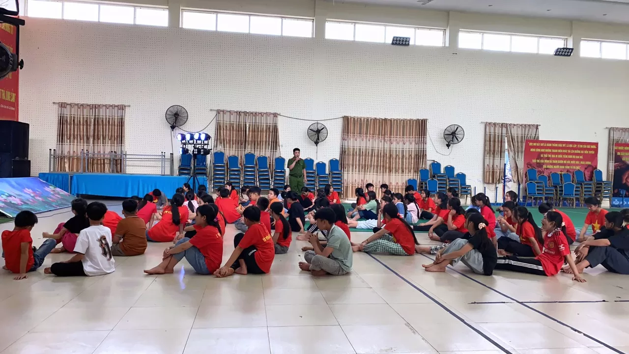 Tuyên truyền phổ biến, giáo dục về phòng, chống xâm hại trẻ em, bạo lực học đường.