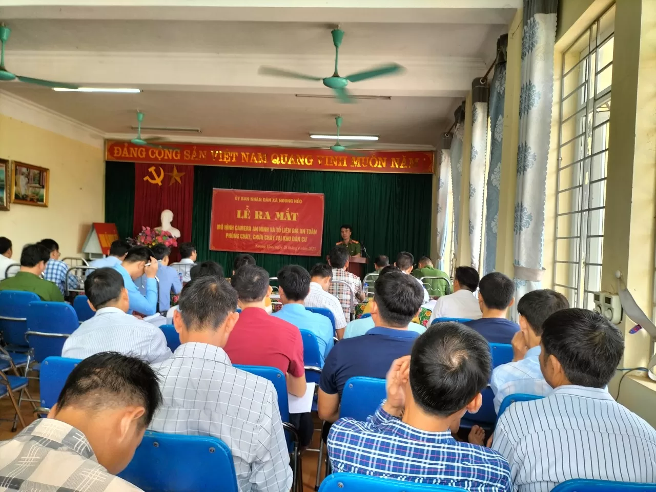 Toàn cảnh lễ ra mắt