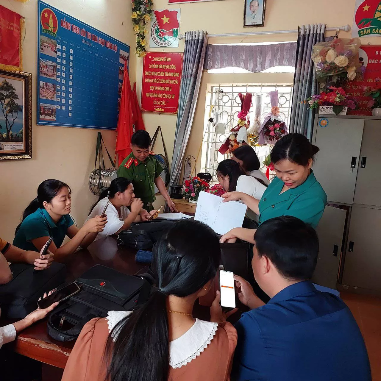 Hướng dẫn nhân dân tạo tài khoản định danh điện tử và tài khoản dịch công trực tuyến