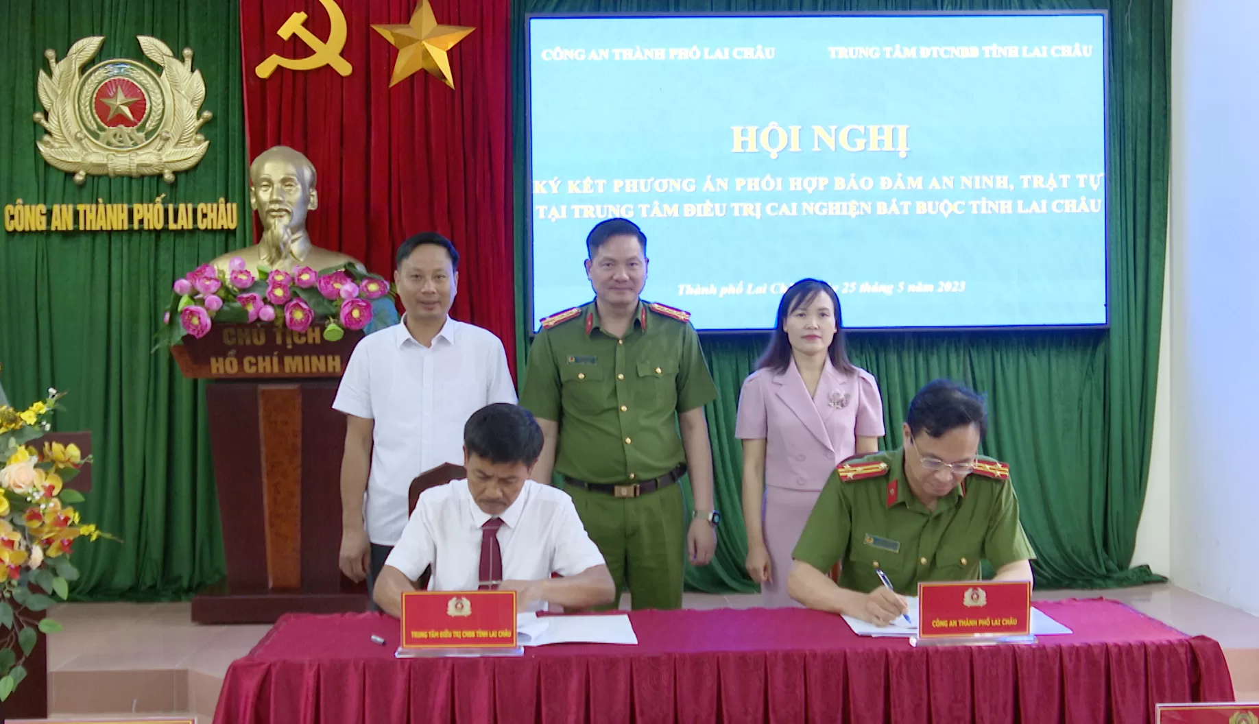 Ký kết các nội dung thực hiện