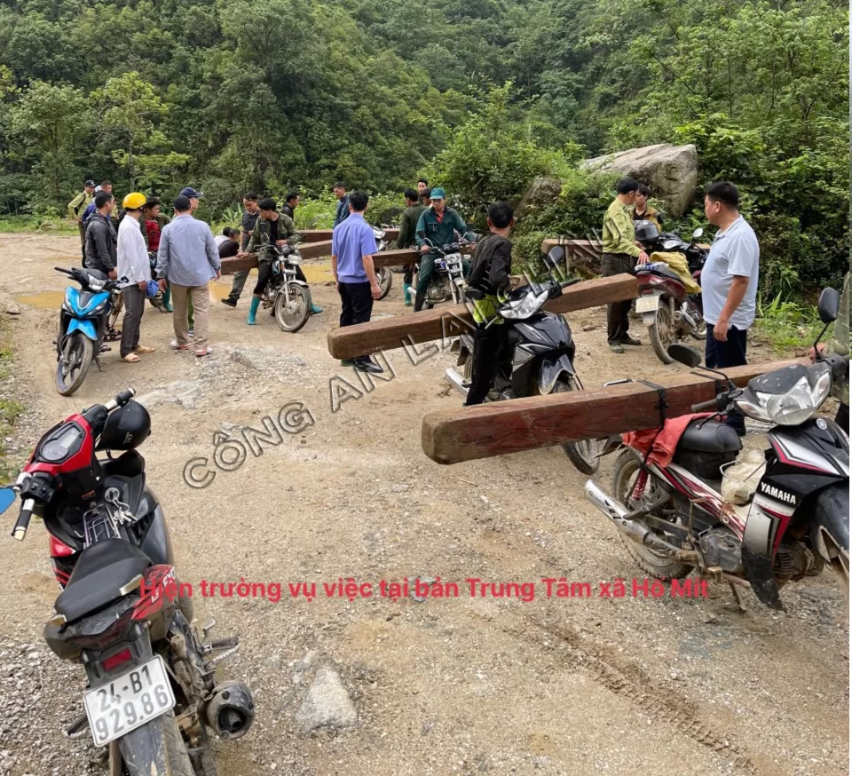 Công an huyện Tân Uyên ngăn chặn nhóm người khai thác gỗ trái phép tại rừng phòng hộ đầu nguồn suối Lĩnh