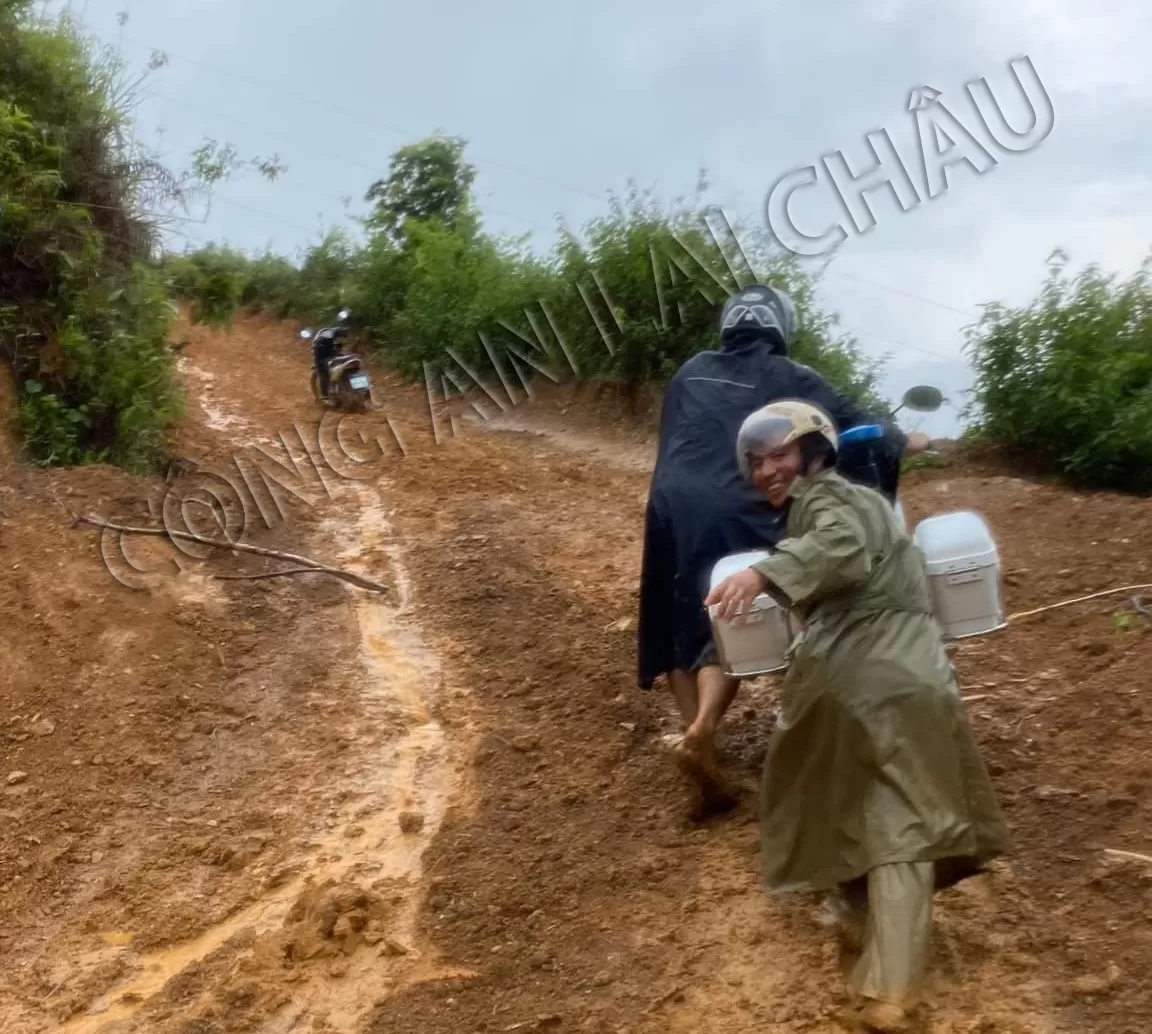 Công an xã Pa Tần quyết tâm hoàn thành mục tiêu cấp CCCD cho 100% công dân
