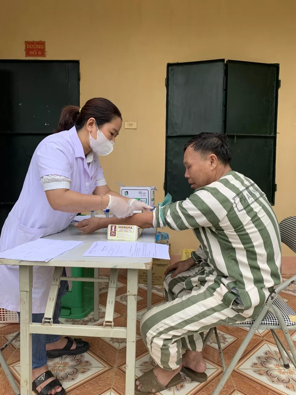 Tổ chức khám sức khỏe định kỳ cho phạm nhân