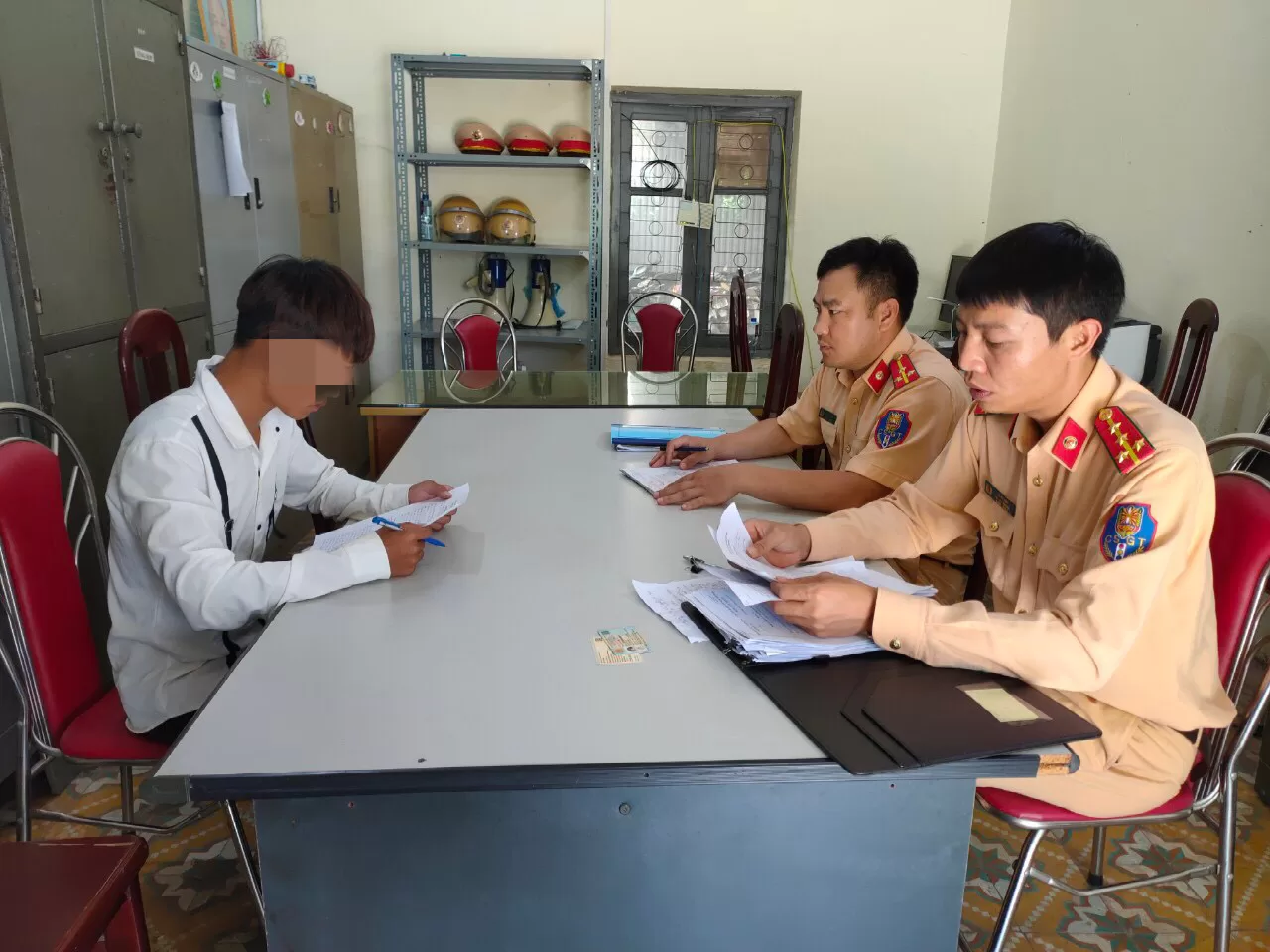 L.V.B tại trụ sở Đội Cảnh sát giao thông, Công an huyện Tam Đường