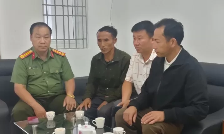 chong nguoi thi hanh con gvu