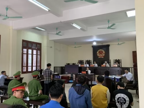 Xét xử vụ án nhóm thanh nhiên giết người chi vì mâu thuẫn nhỏ