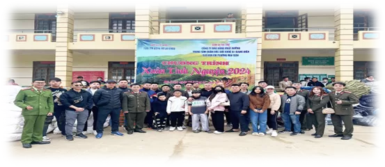 Tuổi trẻ Cơ quan UBKT Đảng ủy Công an tỉnh phối hợp thực hiện Chương trình tình nguyện mùa đông năm 2023 và Xuân tình nguyện năm 2024.