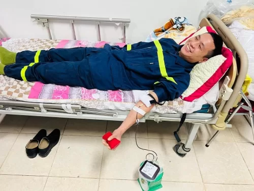 Giọt máu nghĩa tình làm sắc Xuân thêm rạng ngời, sức Xuân tràn nhựa sống