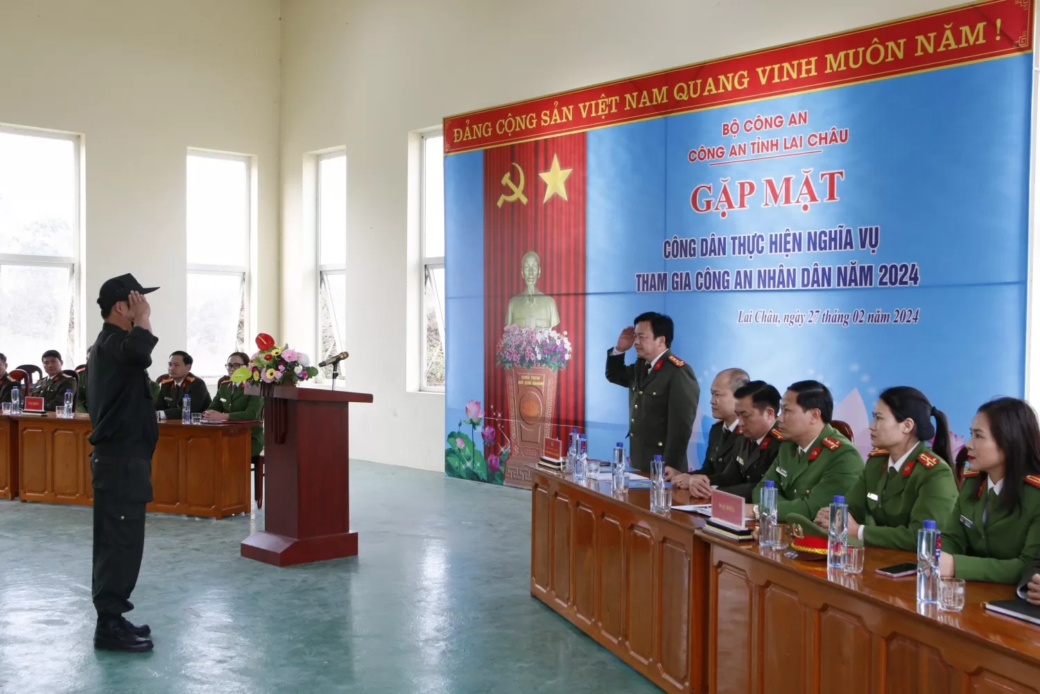 Gặp mặt công dân thực hiện nghĩa vụ tham gia Công an nhân dân năm 2024