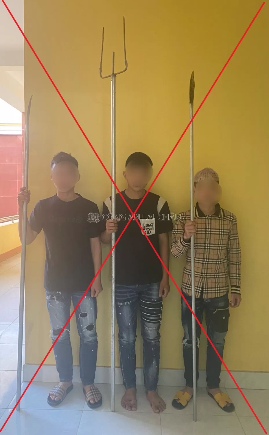 Ngăn chặn nhóm thanh niên chuẩn bị hung khí để giải quyết mâu thuẫn trên địa bàn huyện Than Uyên