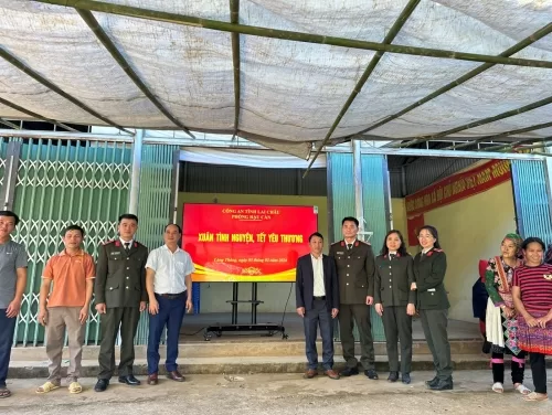 Phòng Hậu cần: “Xuân tình nguyện, Tết yêu thương” tại xã Lùng Thàng, Sìn Hồ