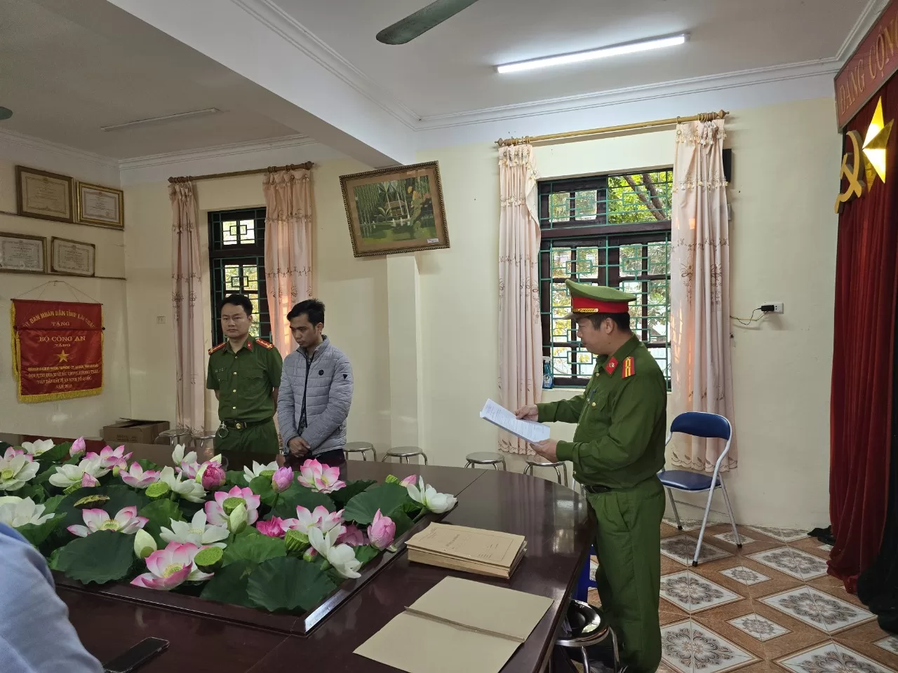 Phòng Cảnh sát kinh tế khởi tố, bắt tạm giam bị can sản xuất 3,8 tấn thóc giống giả