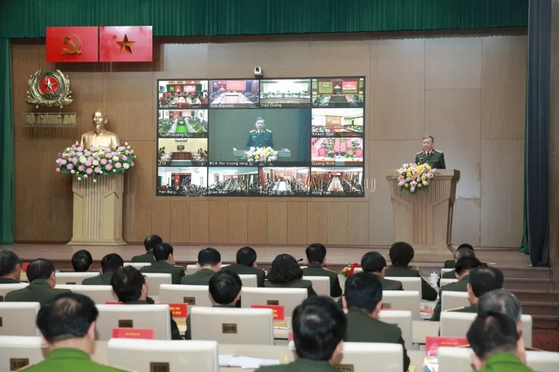 Bộ trưởng Tô Lâm yêu cầu Công an các đơn vị, địa phương phải chuyển đổi trạng thái, chủ động thực hiện hiệu quả trên tất cả các mặt công tác trong triển khai Đề án 06, Chuyển đổi số trong CAND.