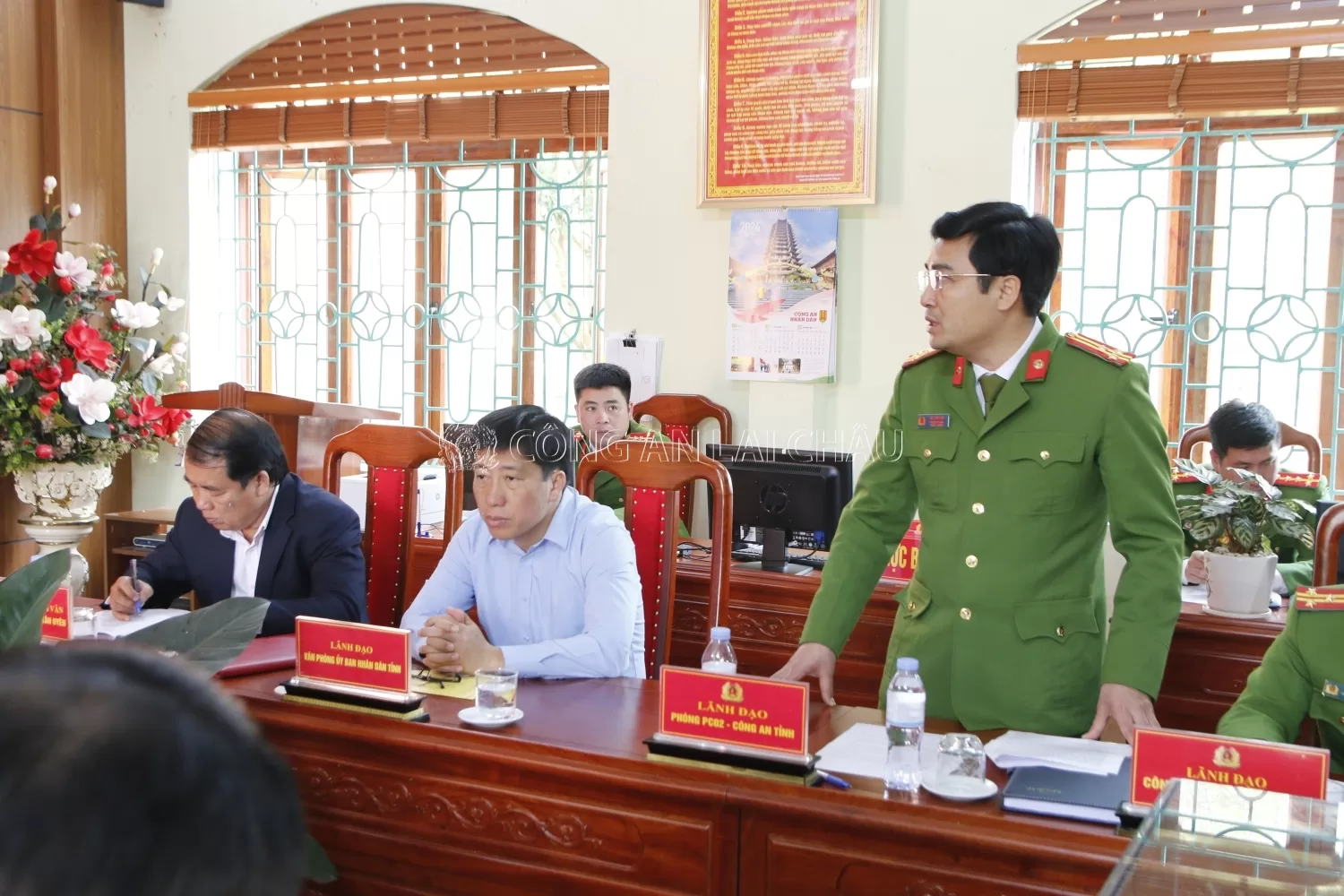 Đồng chí Trưởng phòng Cảnh sát hình sự báo cáo kết quả đấu tranh chuyên án