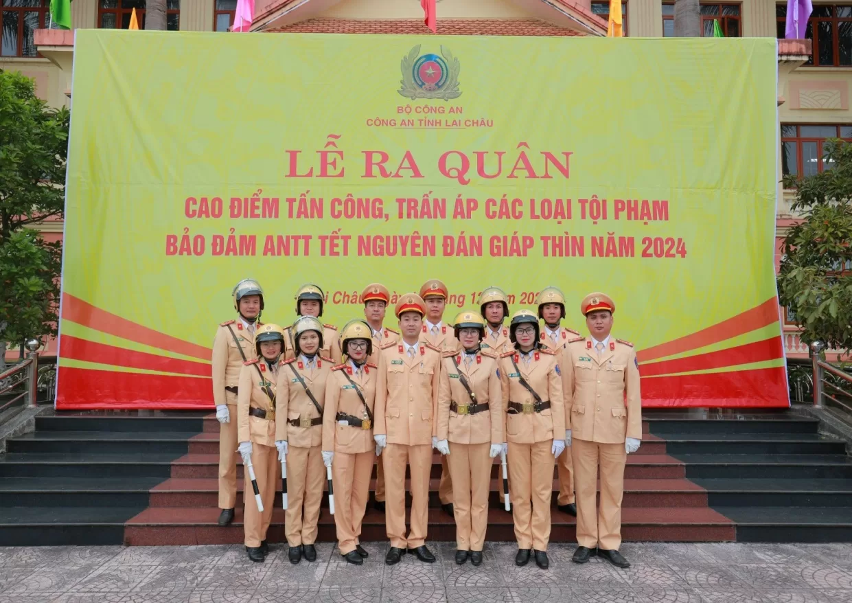 Lễ ra quân trấn áp tội phạm đảm bảo ANTT tết Nguyên Đán Giáp Thìn 2024