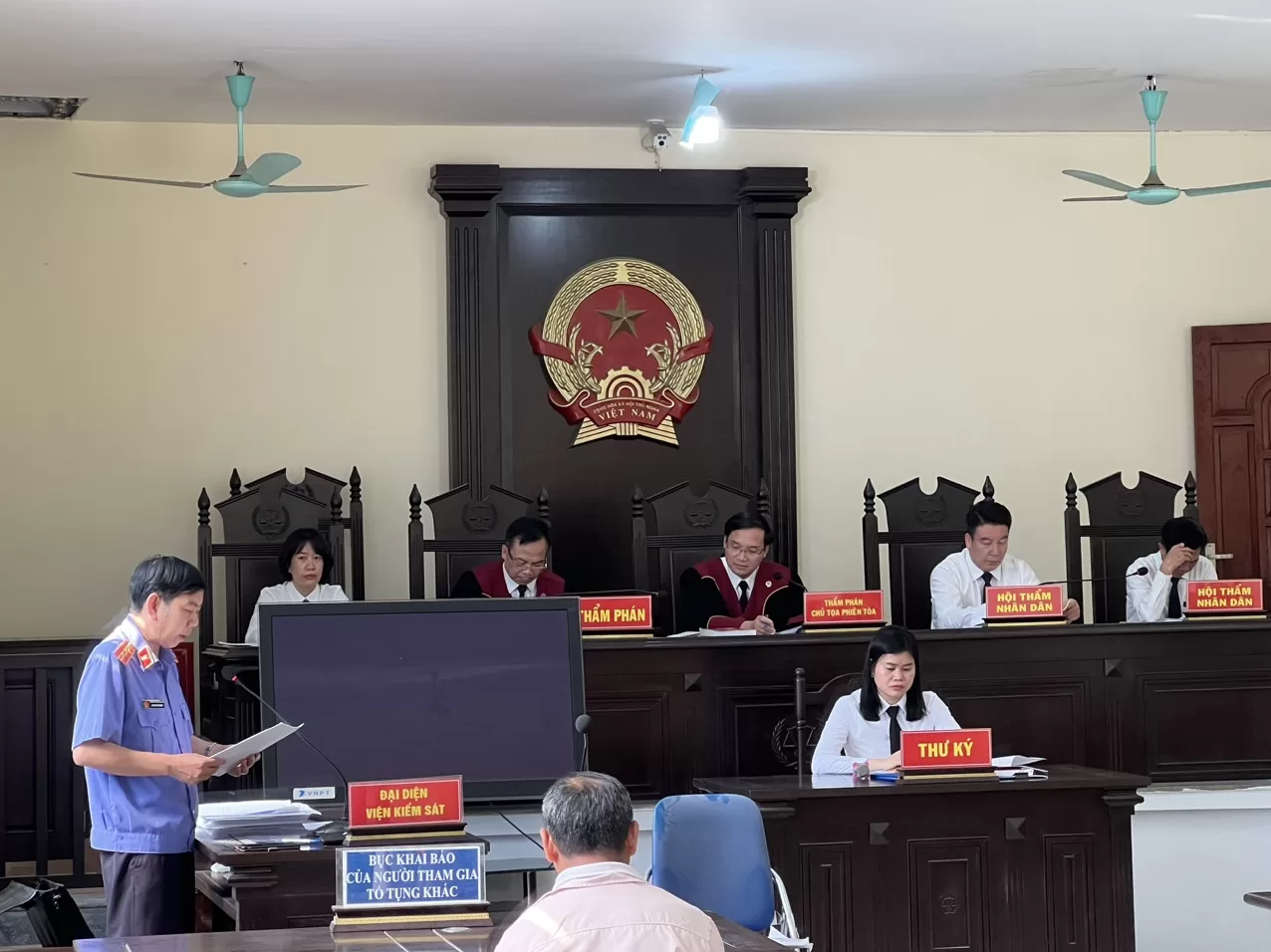 Xét xử hình sự sơ thẩm vụ án “Giết người” của Vừ A Súa