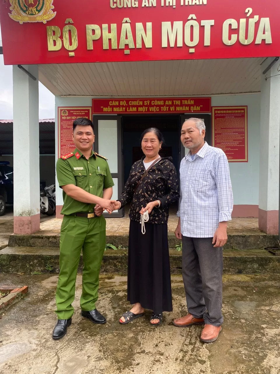 Giúp đỡ người dân tìm lại tài sản bị thất lạc trong kỳ nghỉ lễ 30/4-01/5
