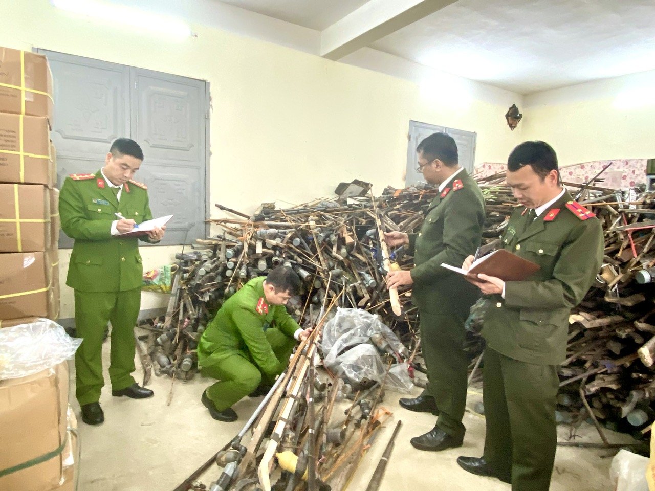 Sự cần thiết trong sửa đổi Luật Quản lý, sử dụng vũ khí, vật liệu nổ và công cụ hỗ trợ