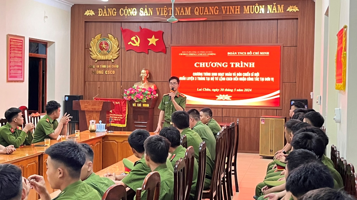 Chi đoàn CSCĐ tổ chức sinh hoạt đoàn thanh niên và chào đón chiến sĩ mới