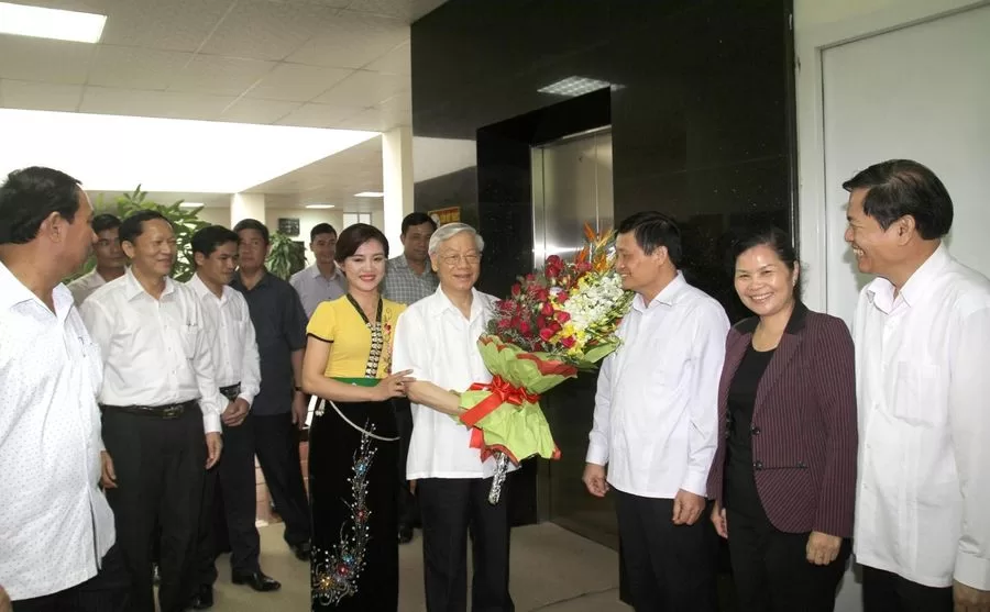 Đảng bộ, chính quyền và nhân dân tỉnh Lai Châu vui mừng đón đồng chí Nguyễn Phú Trọng - Tổng Bí thư Ban Chấp hành Trung ương Đảng Cộng sản Việt Nam thăm, làm việc tại Lai Châu tháng 7 năm 2016.