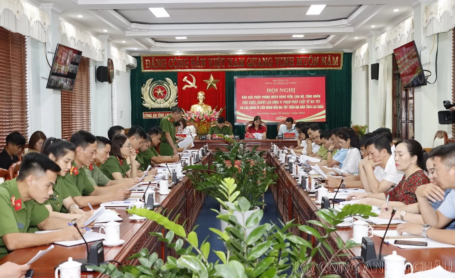 Quang cảnh Hội nghị