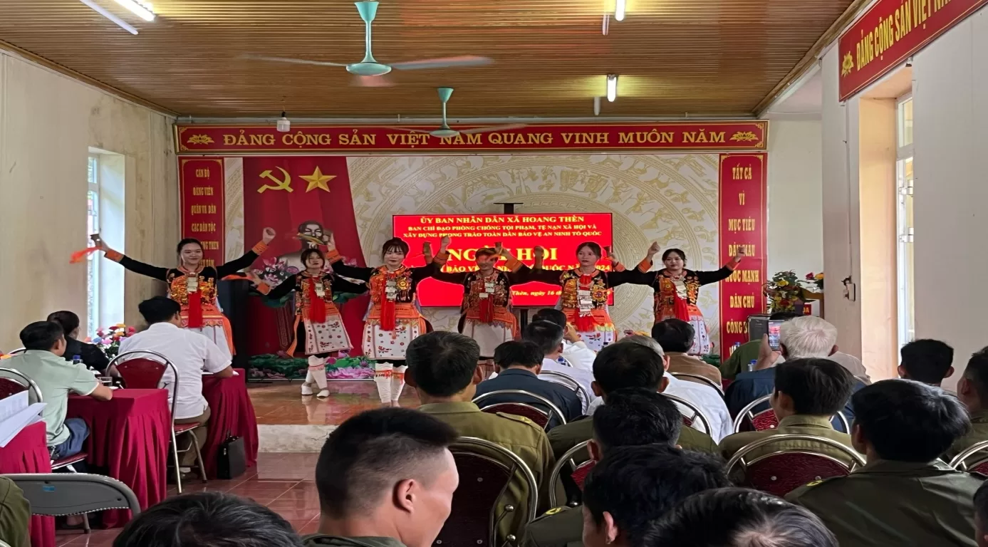 Tổ chức ra mắt mô hình “Bản bình yên bảo đảm an ninh, trật tự” tại Bản Séo Lẻn, Xã Hoang Thèn, huyện Phong Thổ.