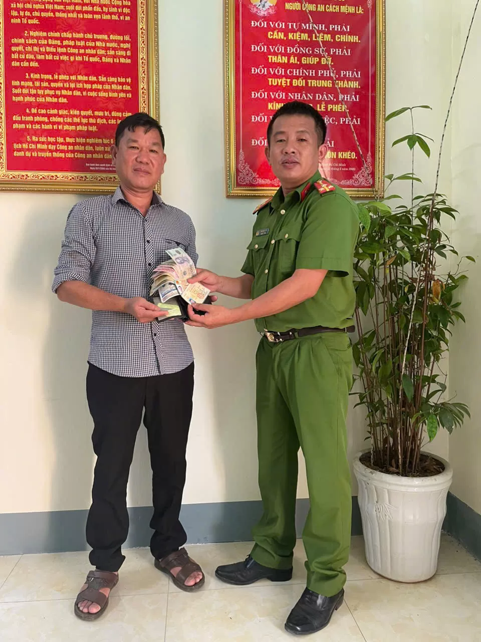 Lan tỏa hành động nhân văn 