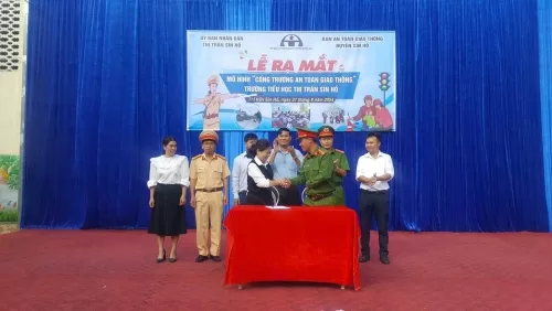 Lễ ra mắt mô hình 