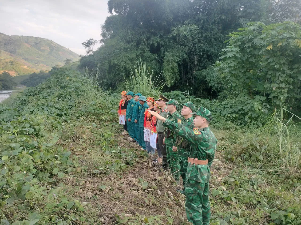 Lực lượng Quản lý xuất nhập cảnh cường phối hợp tuần tra, bảo vệ vững chắc tuyến biên giới Ma Lù Thàng