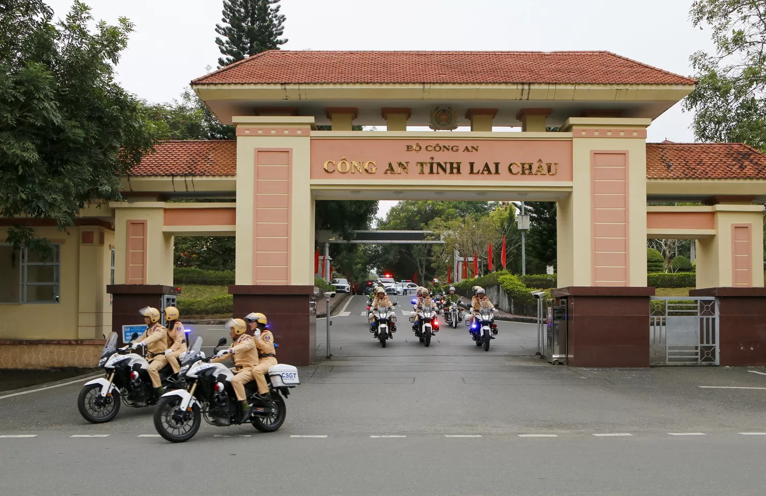 Ra quân thực hiện cao điểm tấn công trấn áp tội phạm, đảm bảo ANTT dịp Tết Nguyên đán Ất Tỵ 2025