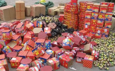 Ảnh minh họa: Tàng trữ, mua bán pháo nổ là hành vi vi phạm pháp luật