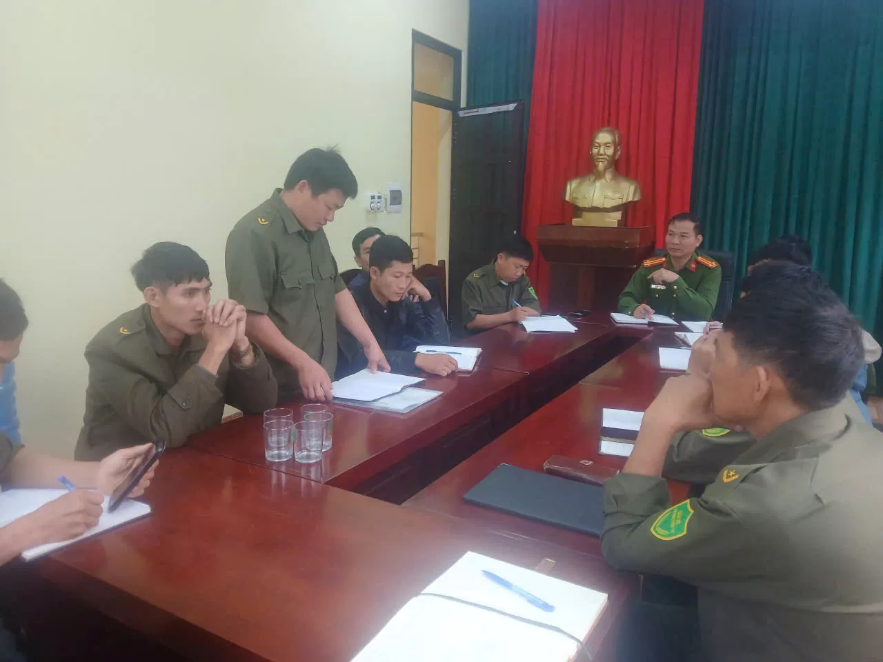 Công an xã Nậm Chà Hướng dẫn Nghiệp vụ cho lực lượng bảo vệ ANTT tại cơ sở