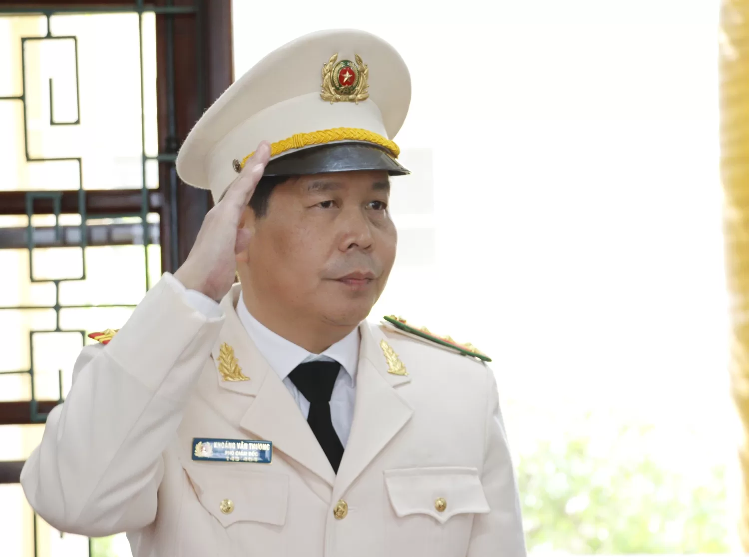 Đại tá Khoàng Văn Thương Phó Giám đốc Công an tỉnh phát biểu tại buổi lễ