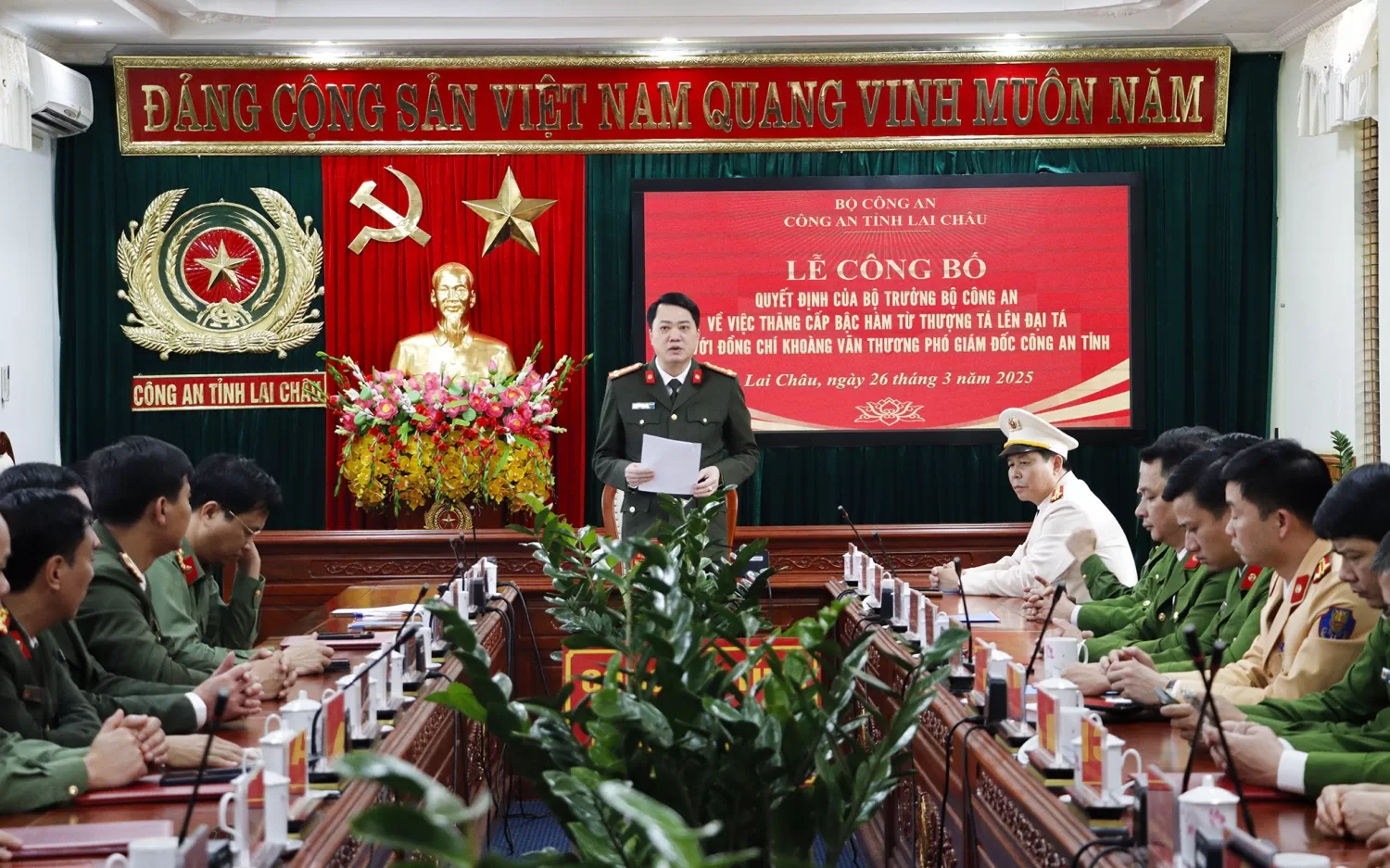 Đồng chí Giám đốc Công an tỉnh phát biểu chỉ đạo tại buổi lễ